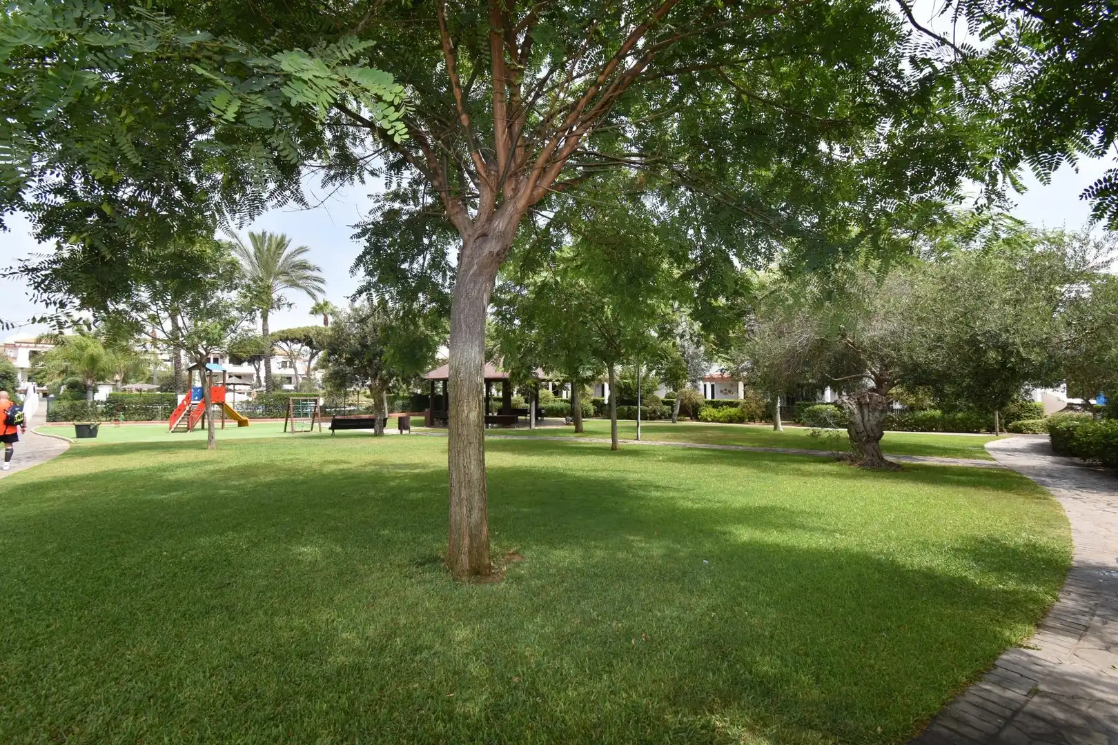 Jardín de Ático en venta en Chiclana de la Frontera con Jardín privado, Terraza y Amueblado