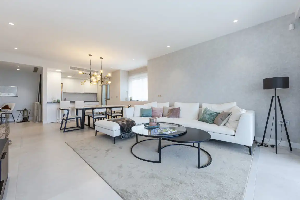 Apartament amb piscina en venda a Estepona Pueblo, imagen 3