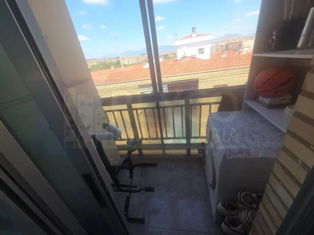 Flat with lift for sale in Oeste, imagen 2