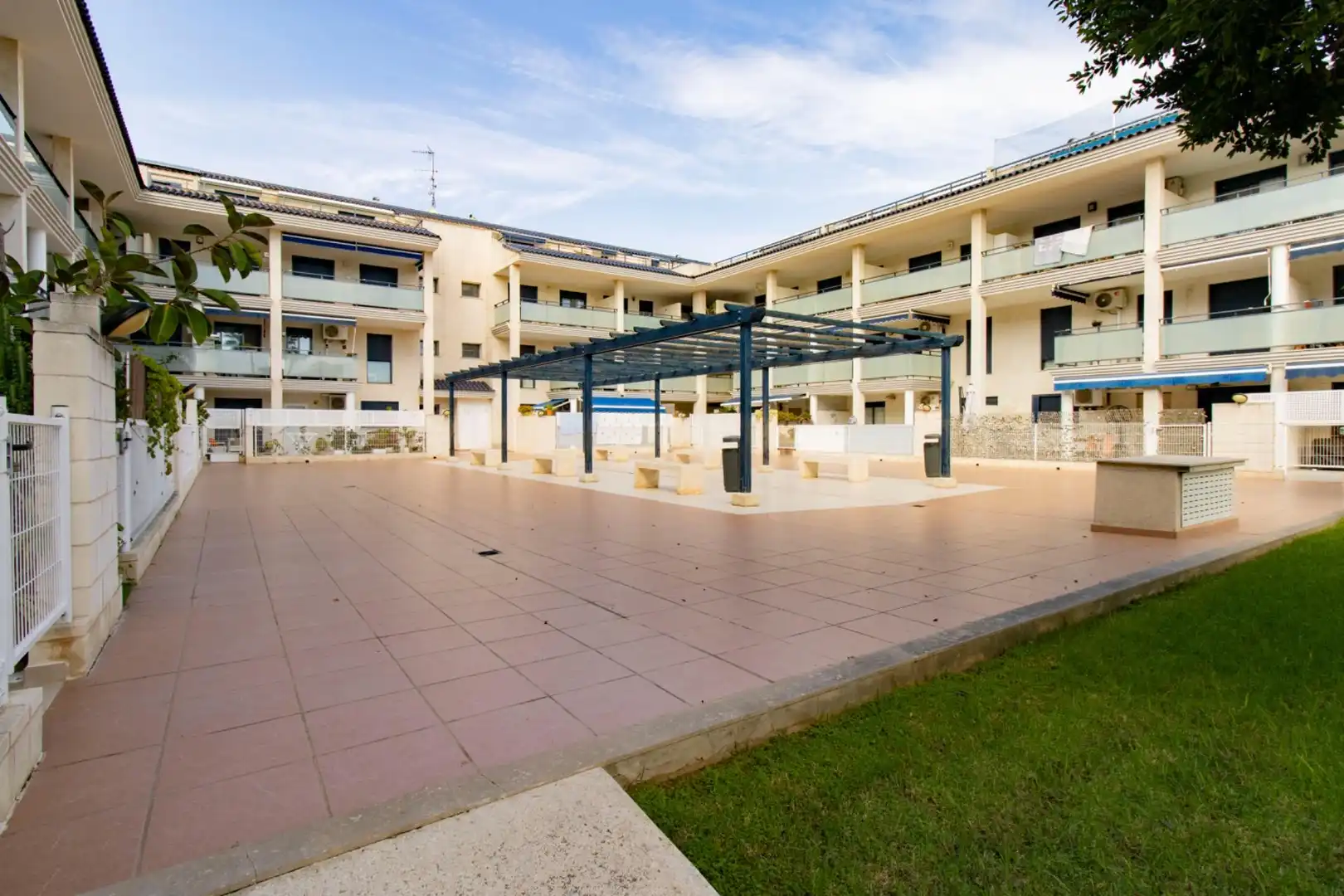 Vista exterior de Apartament en venda en Playas de Puçol