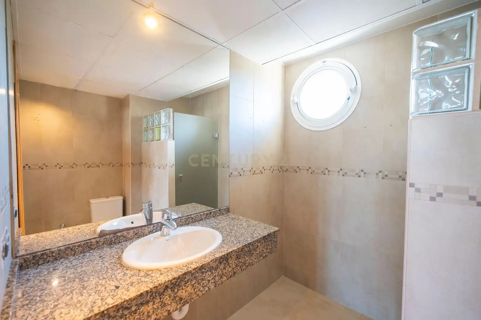 Bany de Apartament en venda en Eivissa amb Aire condicionat, Traster i Piscina