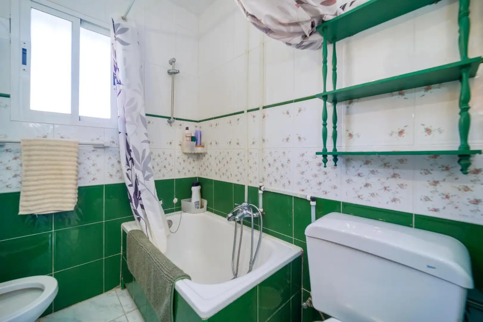 Bany de Casa o xalet en venda en Marbella amb Aire condicionat, Calefacció i Alarma