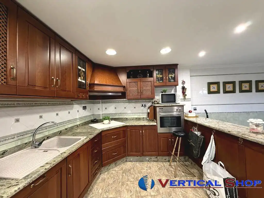 Cocina de Casa o chalet en venta en Villena con Aire acondicionado, Calefacción y Terraza