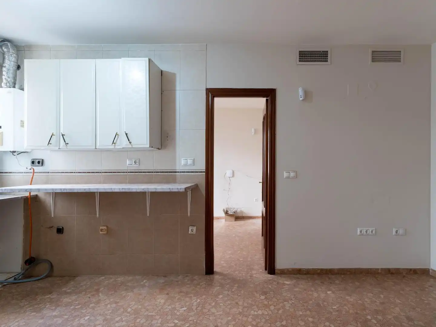 Kitchen of Flat for sale in Lucena  with Storage room