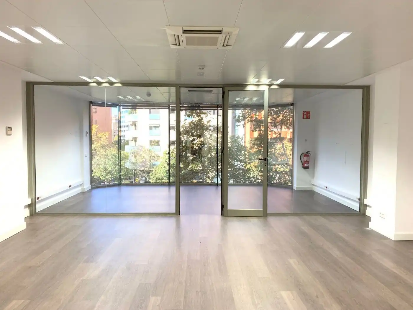 Oficina de alquiler en N/A, Sants