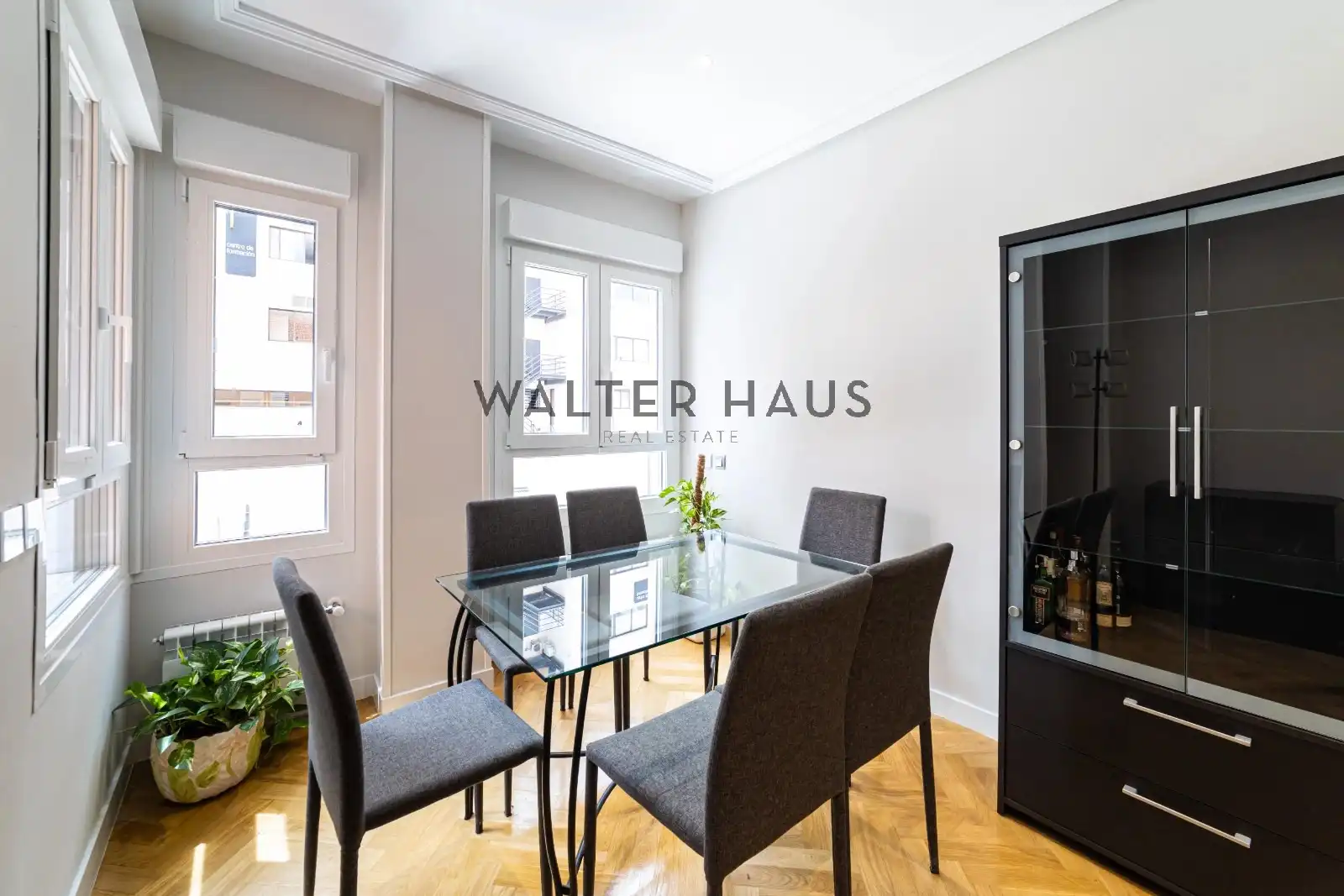 Dining room of Flat for sale in Madrid  with Air Conditioner, Heating and Storage room