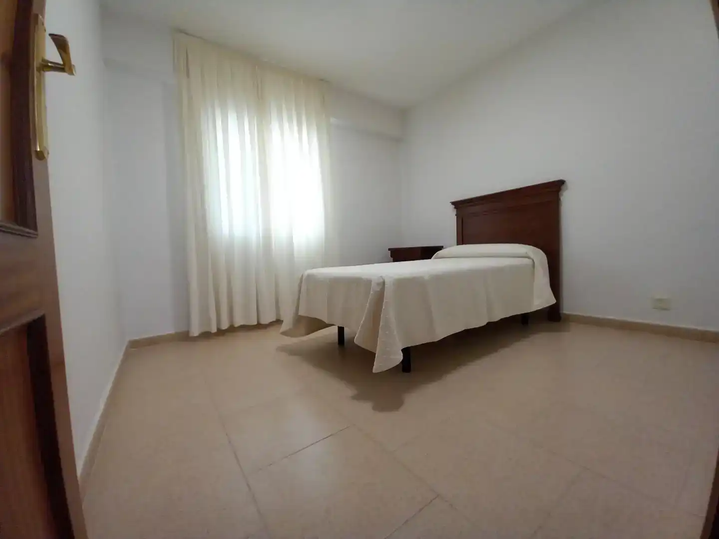 Bedroom of Flat for sale in  Sevilla Capital  with Air Conditioner and Balcony