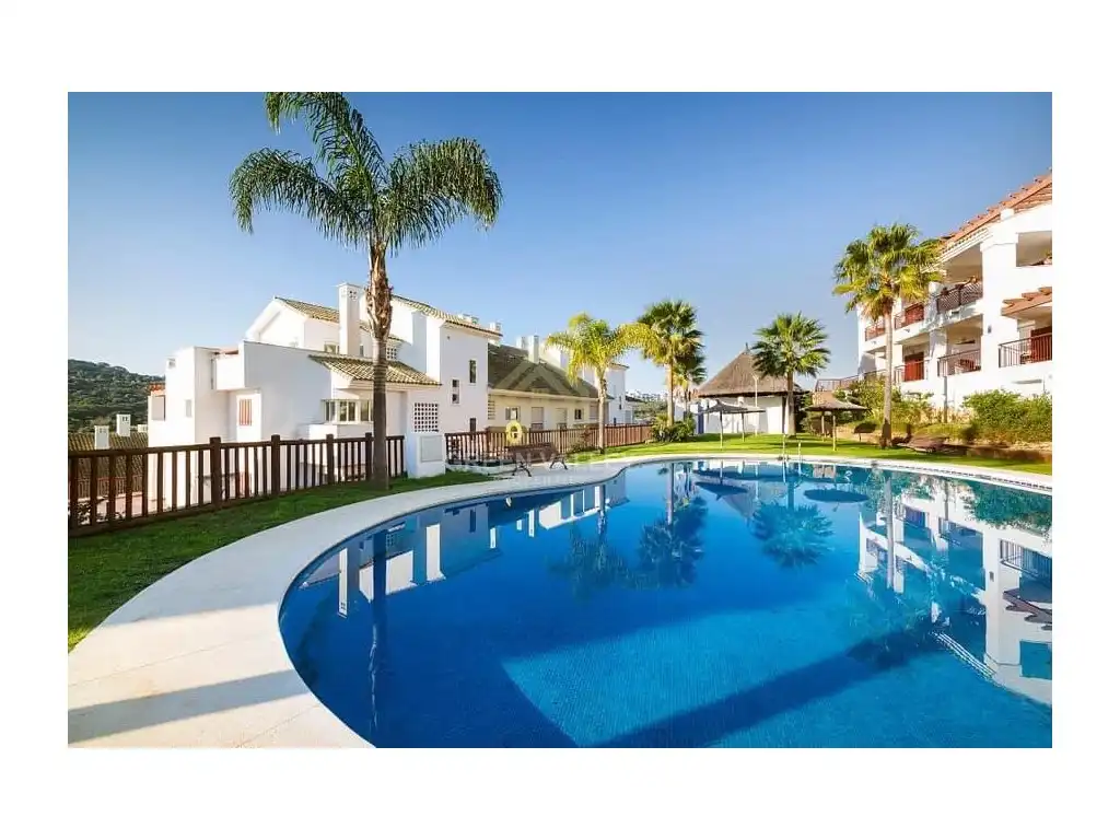 Apartment with lift to rent in URB. NUEVA ALCAIDESA. CONJUNTO 3. ESCALERA 2. BLOQUE 1 BAJO