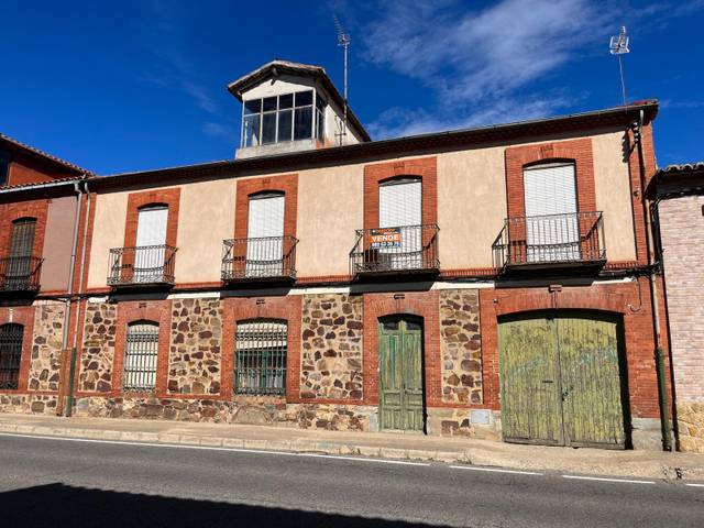 Casa-chalet en Venta en Calle Pedro Toro, 63 en Santa Cristina de la Polvorosa