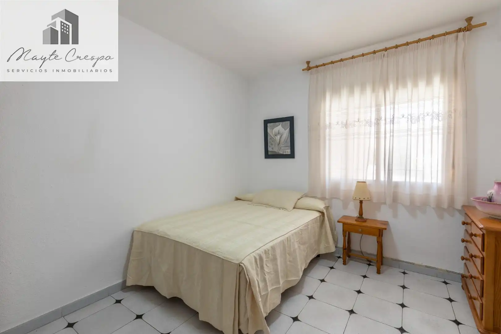 Habitación de Piso en venta en Granada con Terraza, Amueblado y Balcón