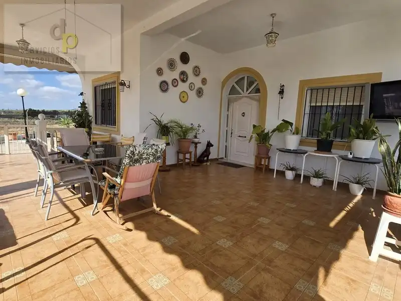 Casa o xalet en venda en Elche / Elx amb Aire condicionat, Jardí privat i Terrassa