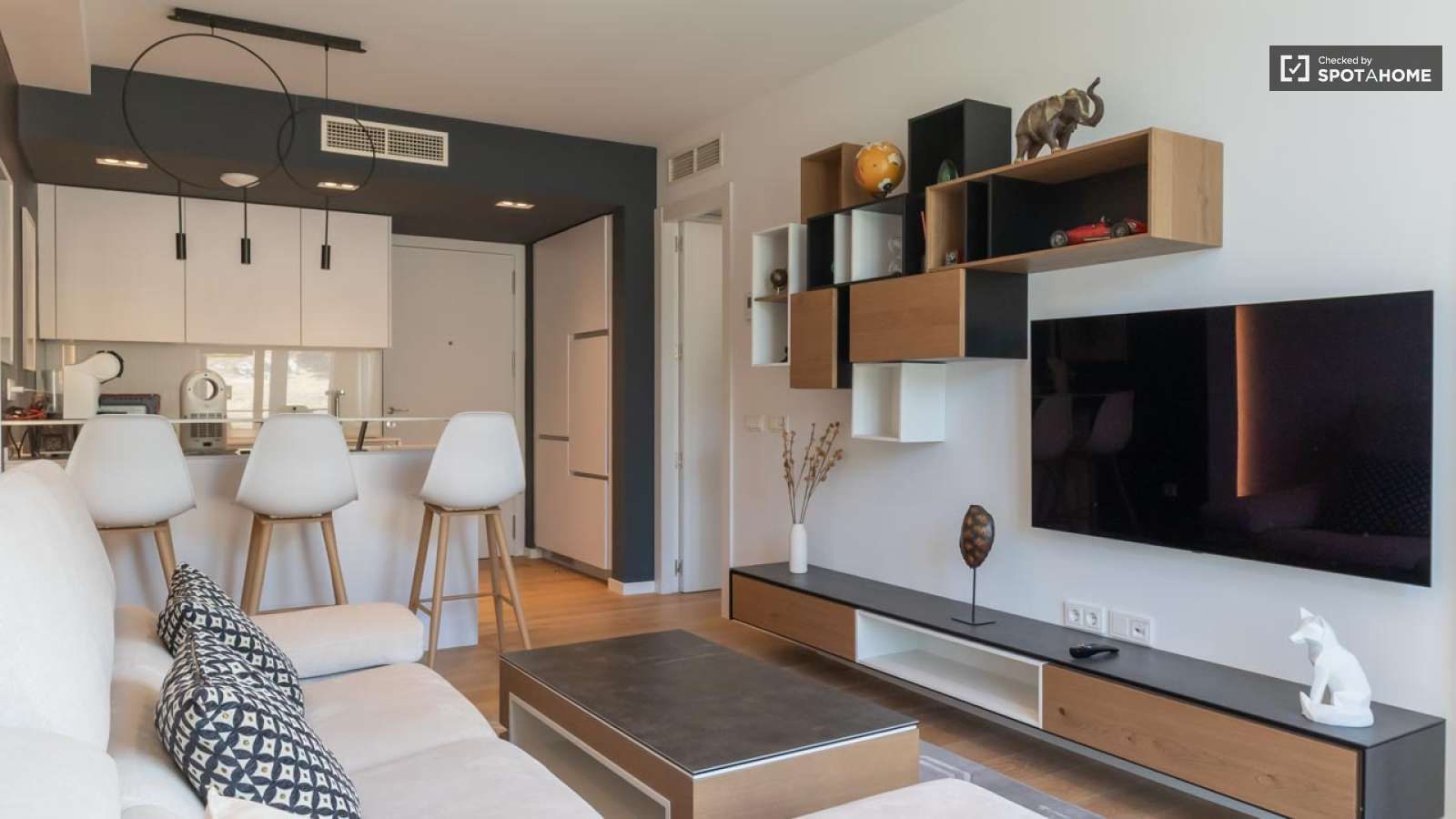Sala d'estar de Apartament per a compartir en  Madrid Capital amb Aire condicionat i Terrassa