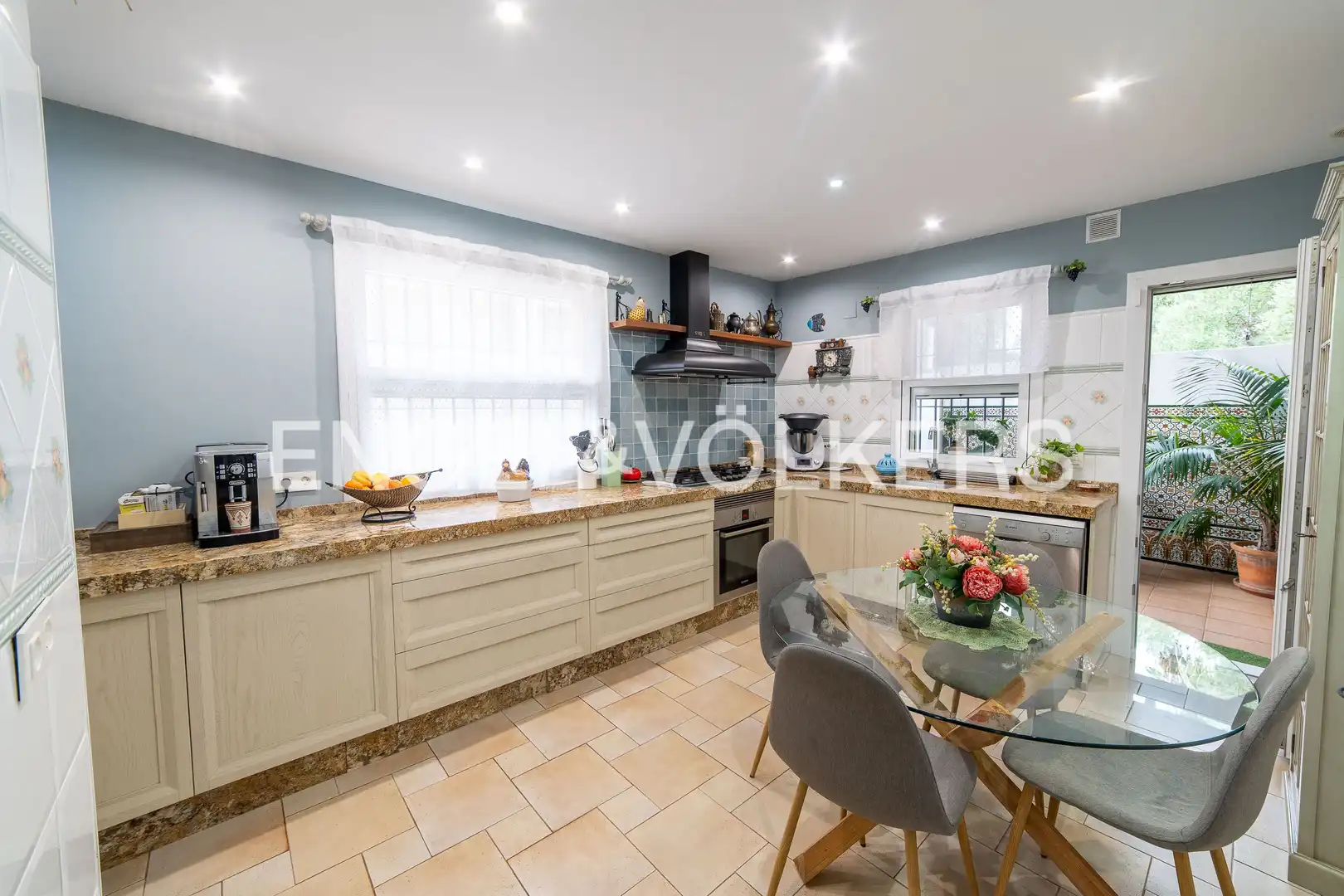 Kitchen of Country homes for sale in San Fernando  with Heating, Private garden and Swimming Pool