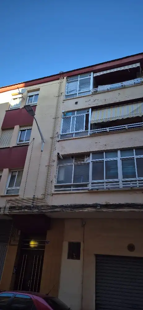 Piso con terraza en venta en Calle Luis Vives 13