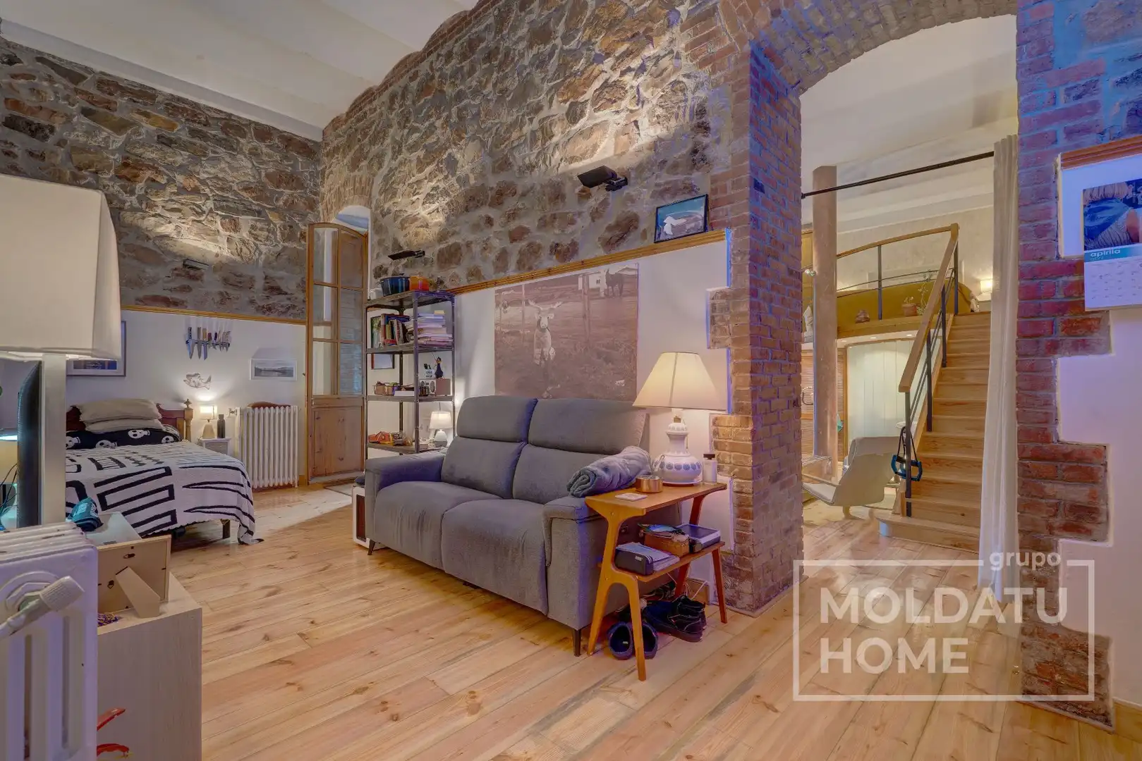Sala d'estar de Pis en venda en Donostia - San Sebastián  amb Calefacció i Terrassa