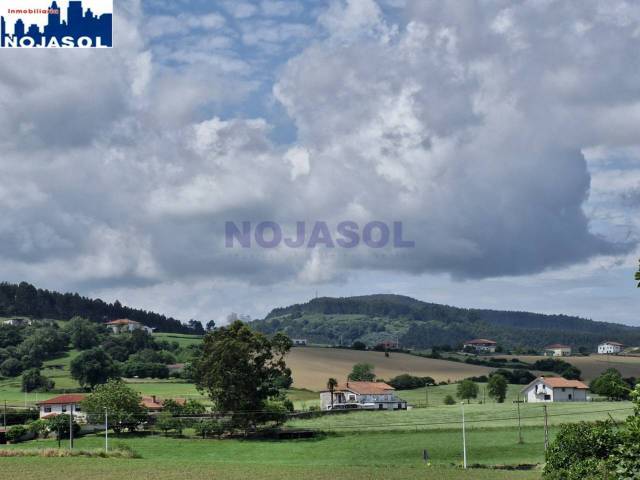 Terreno residencial en Venta en Calle MERUELO en Meruelo