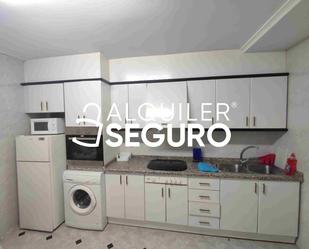 Kitchen of Flat to rent in Cella