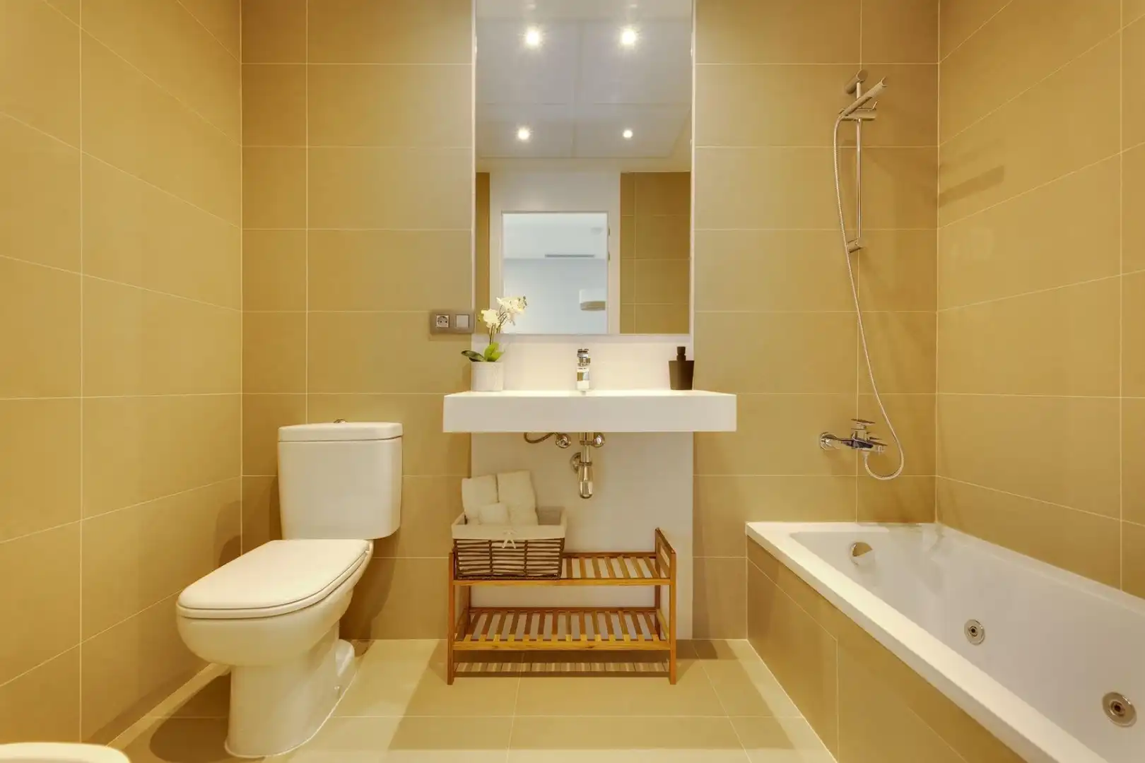 Bathroom of Flat for sale in Benidorm  with Air Conditioner, Heating and Private garden