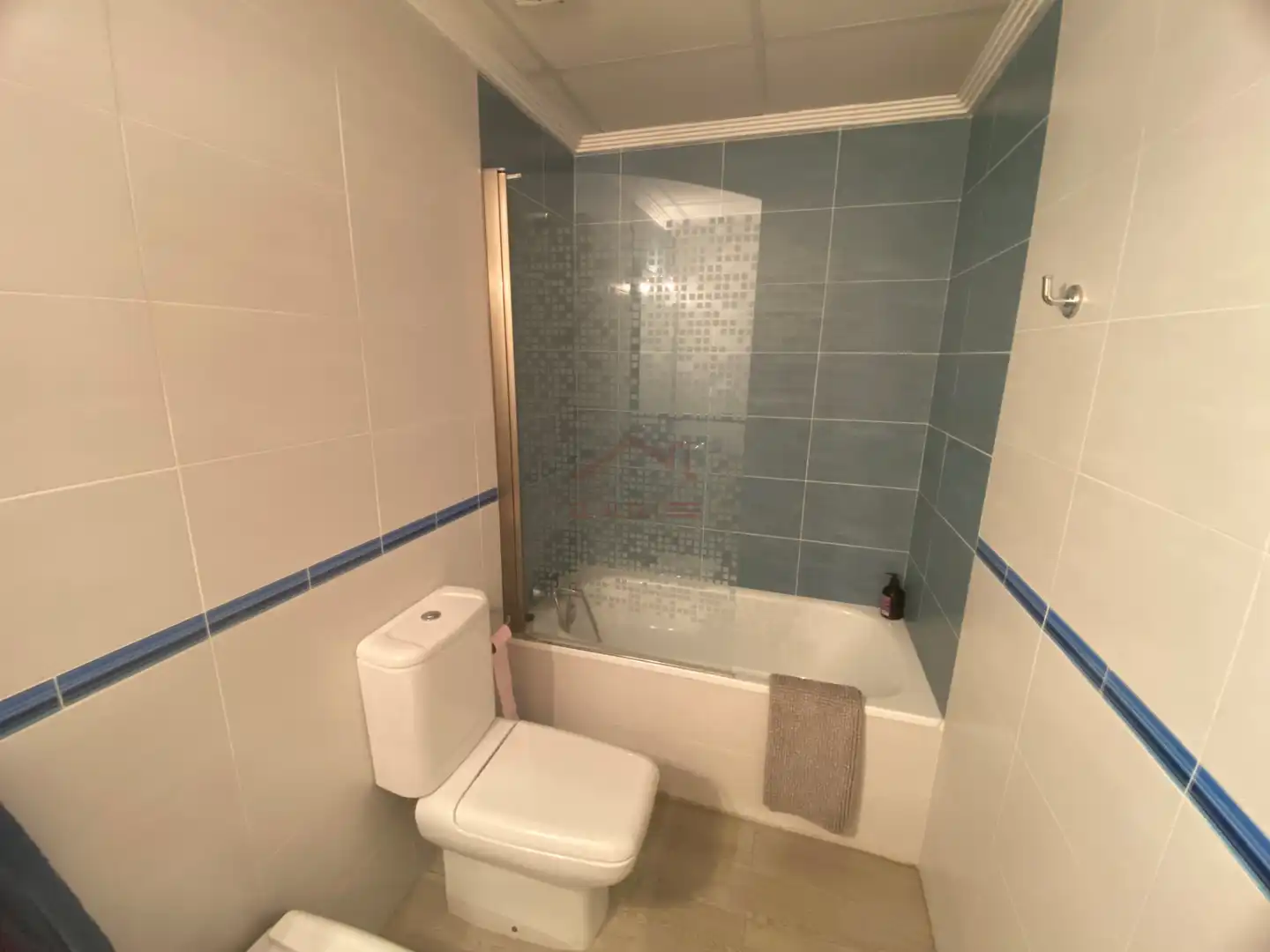 Baño de Piso en venta en Elche / Elx con Aire acondicionado, Calefacción y Horno