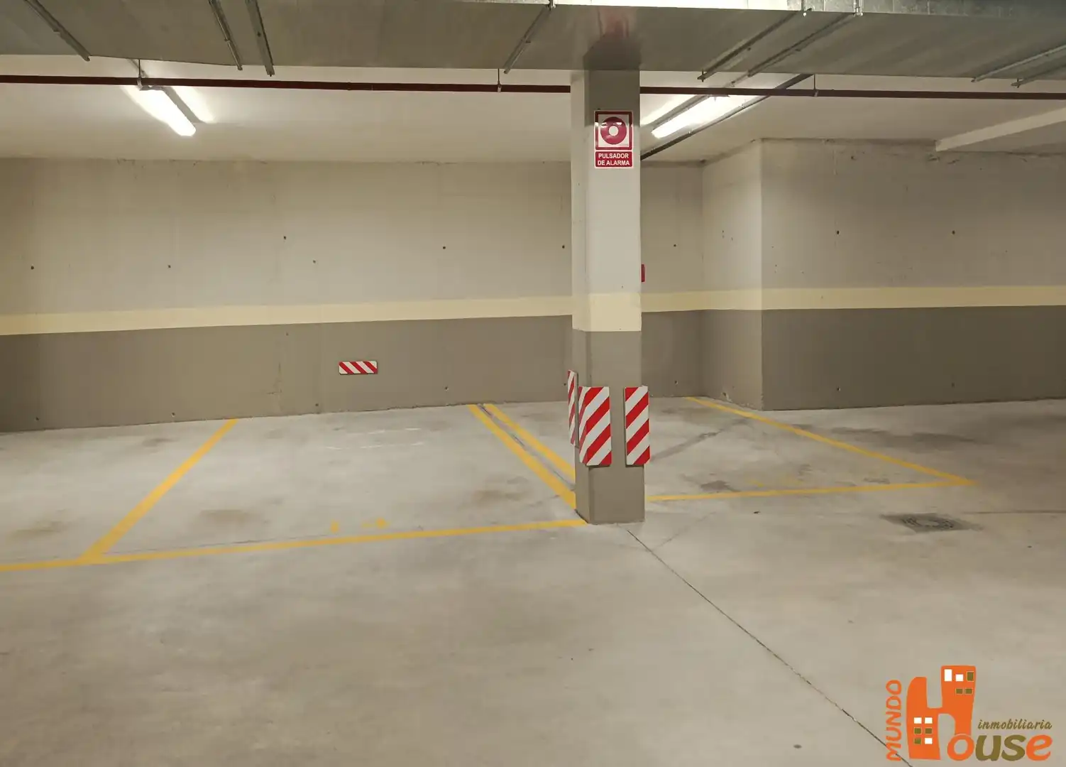 Parkplatz von Wohnung zur Miete in Palazuelos de Eresma mit Klimaanlage, Heizung und Terrasse