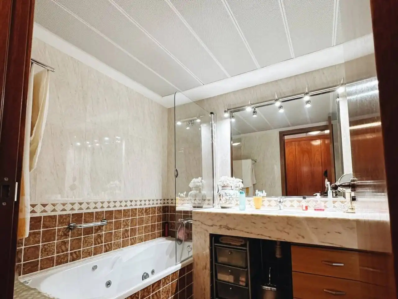 Bany de Pis en venda en Manresa amb Aire condicionat, Calefacció i Parquet