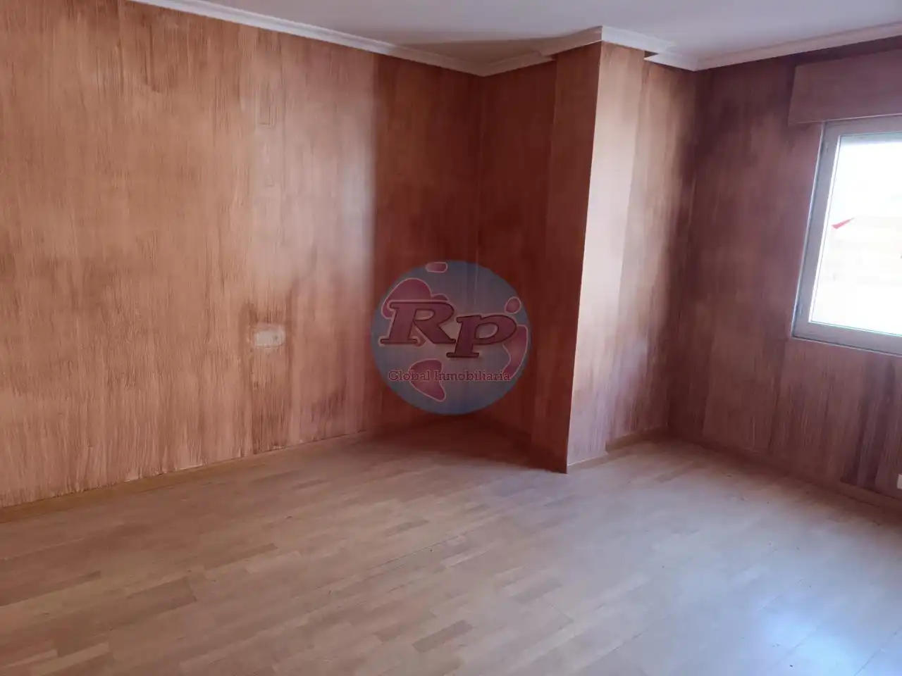 Piso en venta en La Robla  con Parquet