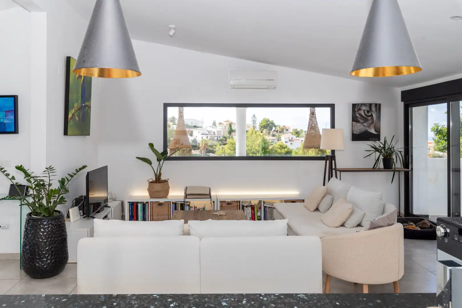Sala d'estar de Casa o xalet en venda en Dénia amb Aire condicionat, Calefacció i Jardí privat