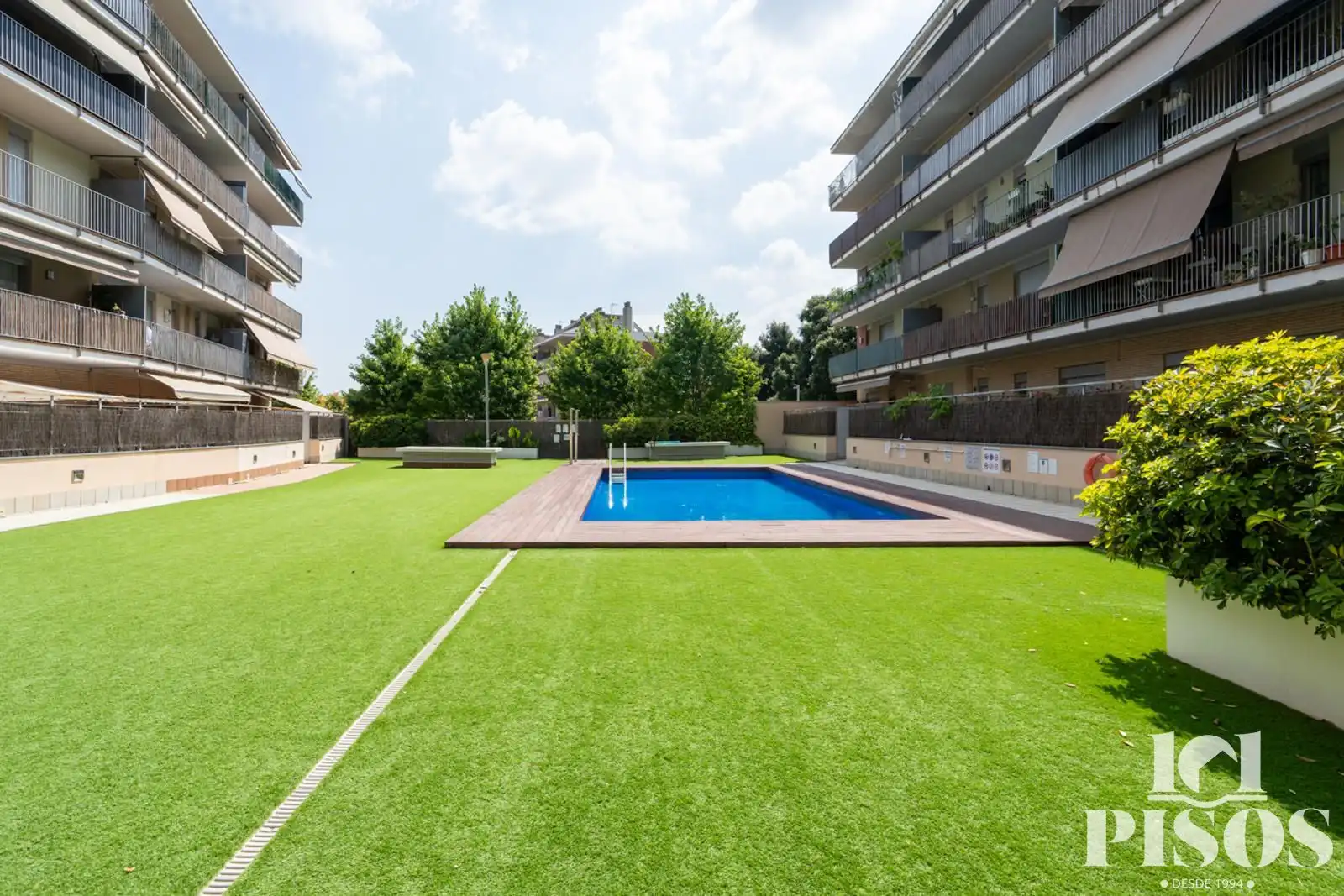 Piscina de Pis en venda en Sant Cugat del Vallès amb Calefacció, Terrassa i Piscina