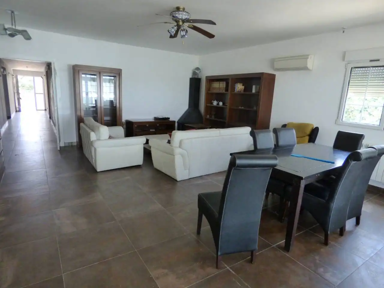 Sala d'estar de Casa o xalet en venda en Valdeaveruelo amb Jardí privat