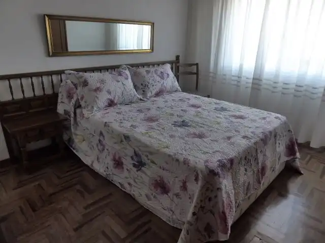 Habitación de Ático de alquiler en Oviedo  con Calefacción, Parquet y Terraza