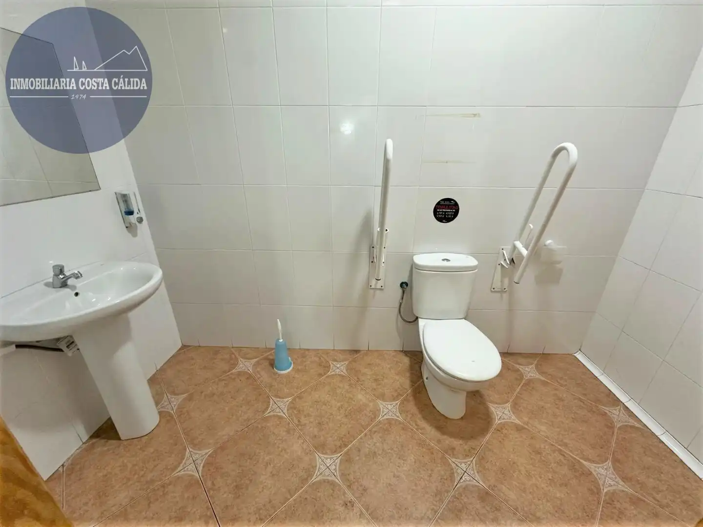 Bathroom of Commercial properties for sale in Águilas