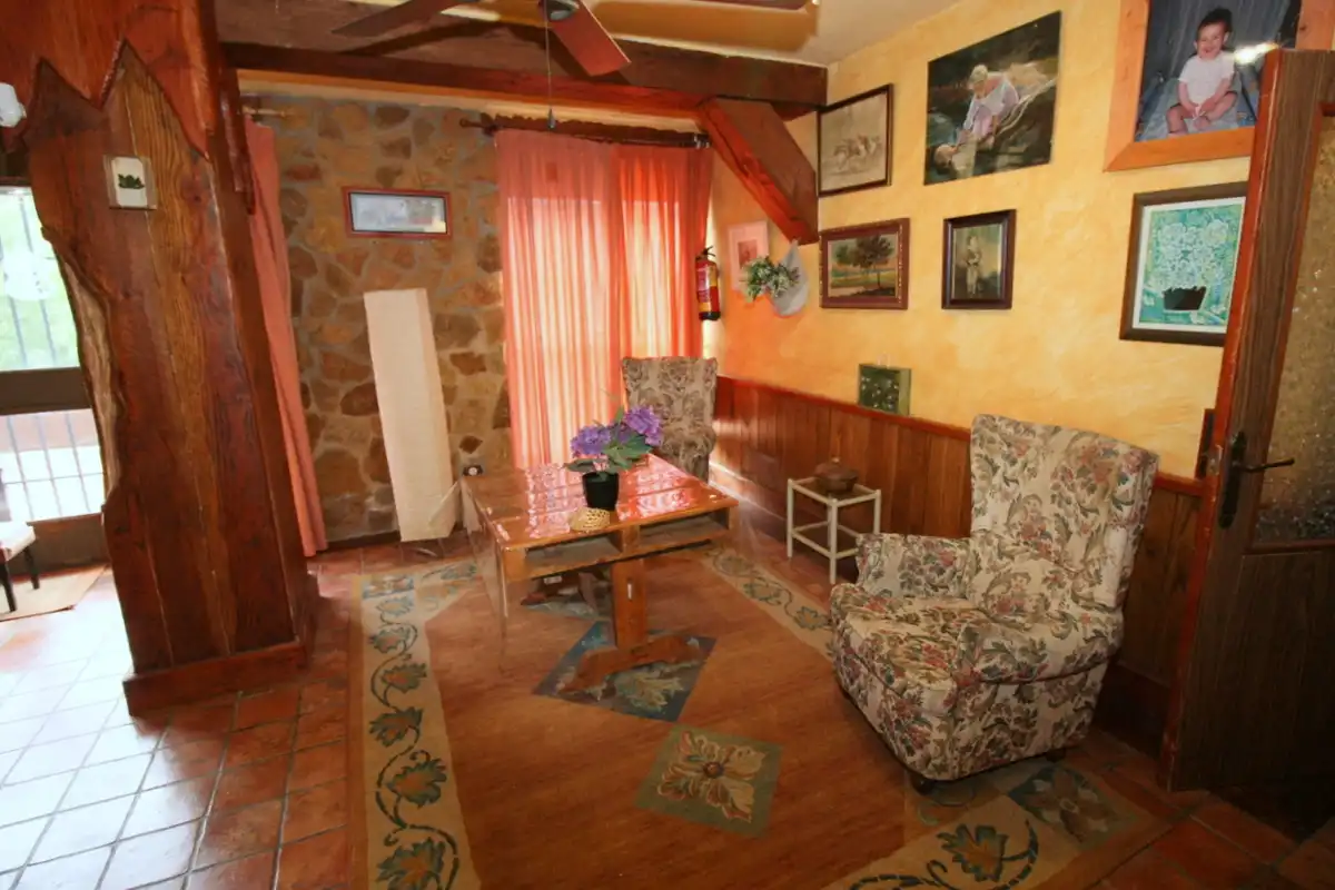 Wohnzimmer von Country house zum Verkauf in Arenas de San Pedro mit Heizung, Privatgarten und Terrasse