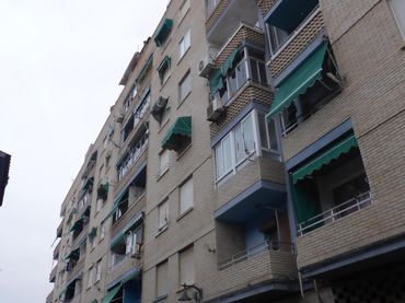 Pis amb balcó en venda a Calle TIRSO DE MOLINA