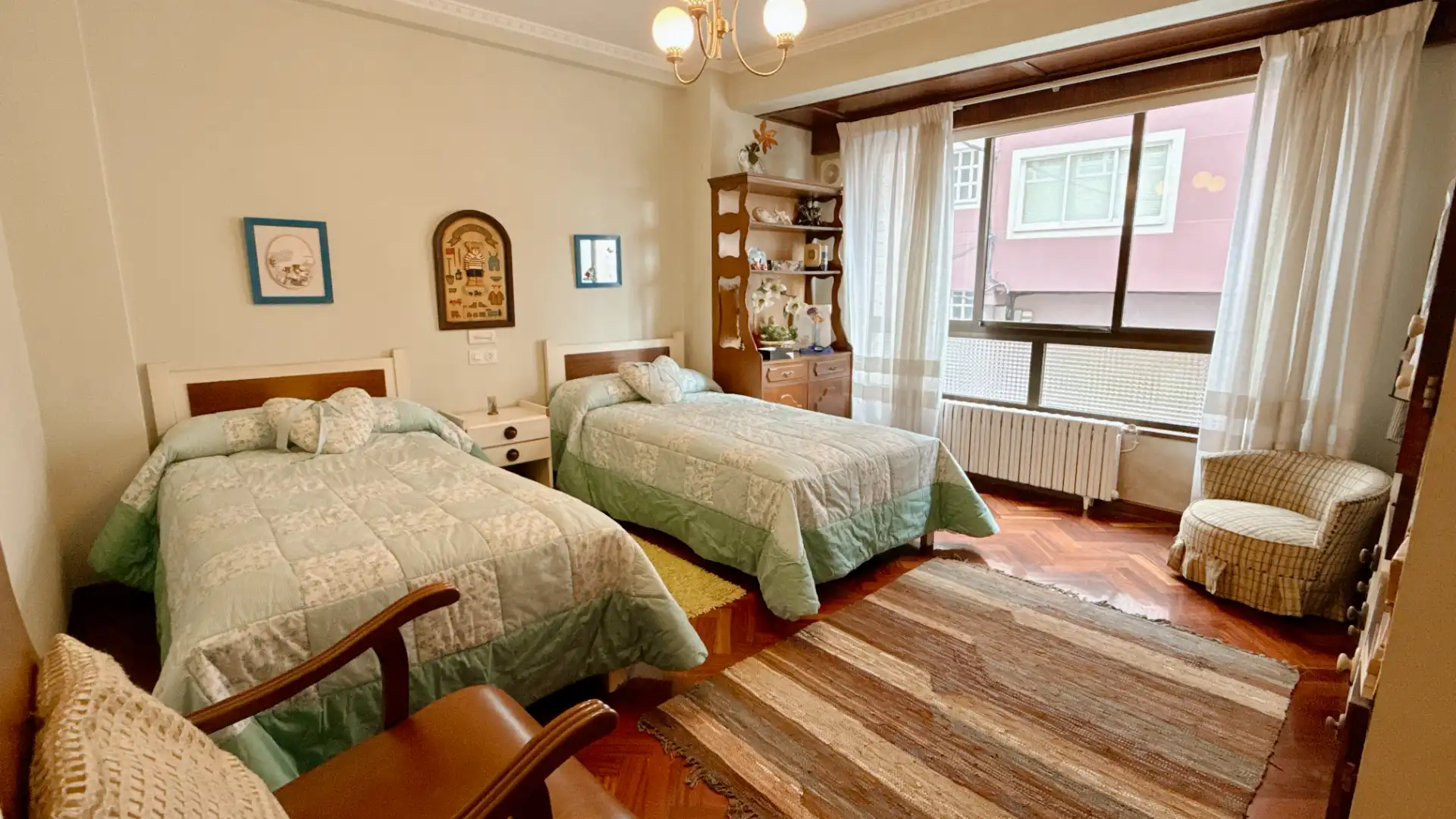 Habitación de Piso en venta en Carballo con Amueblado