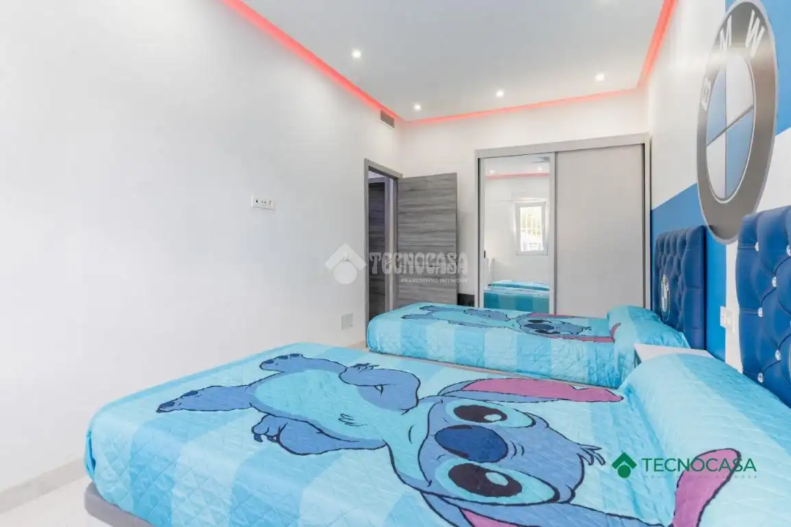 Habitación de Casa adosada en venta en Vícar con Aire acondicionado, Trastero y Piscina