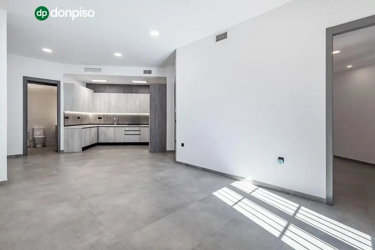 Ground floor with pool for sale in Calle PDTA RAFAEL GAGO PALOMO 9, imagen 7
