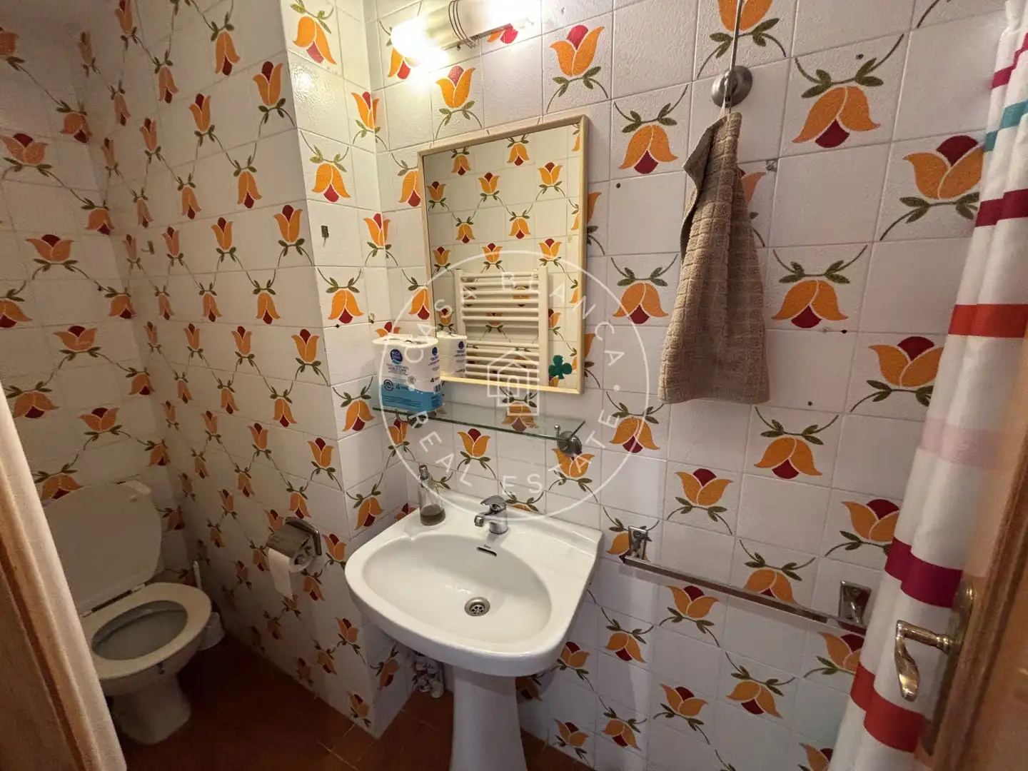 Badezimmer von Maisonette zum Verkauf in Lloret de Mar mit Klimaanlage, Heizung und Abstellraum