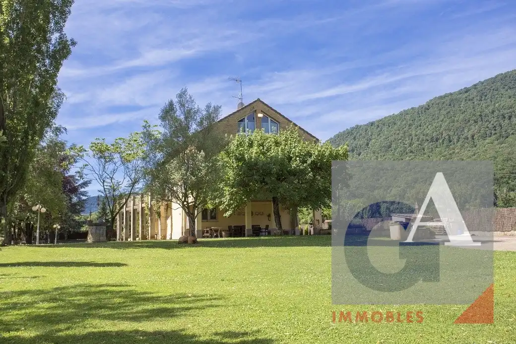 Casa amb terrassa en venda a La Vall d'en Bas, imagen 6