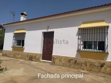 Casa rústica amb jardí en venda a Alcaucín