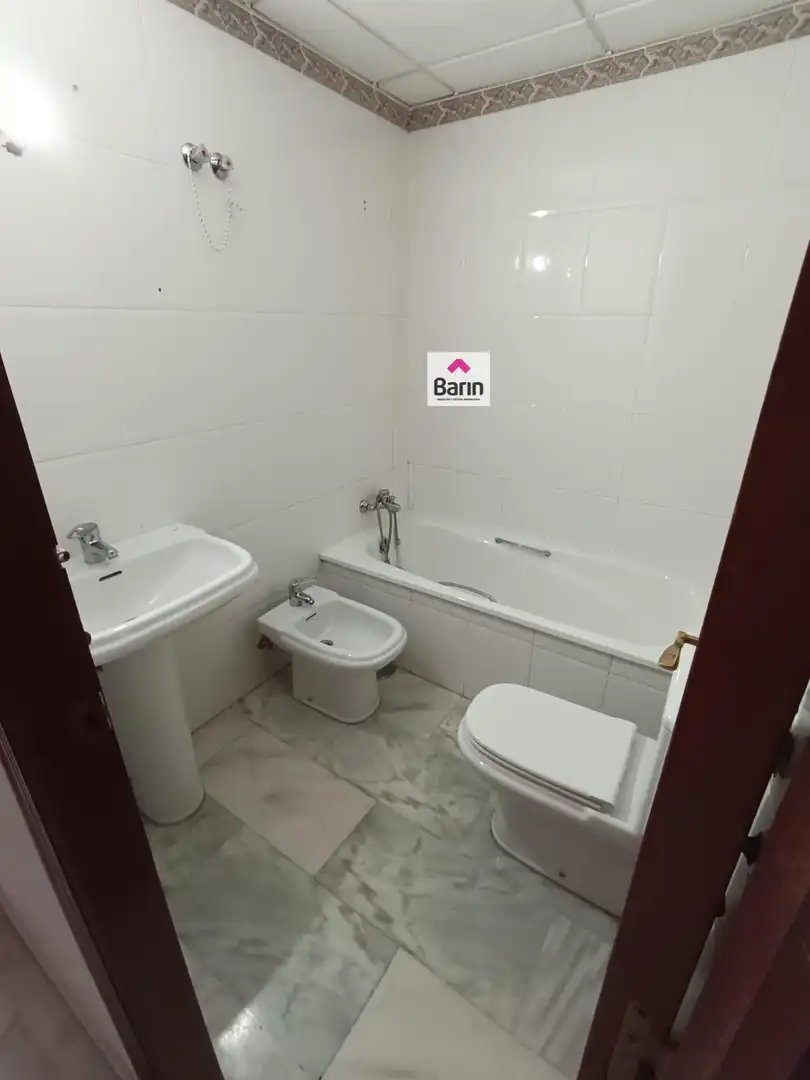 Baño de Piso en venta en Córdoba con Terraza y Balcón