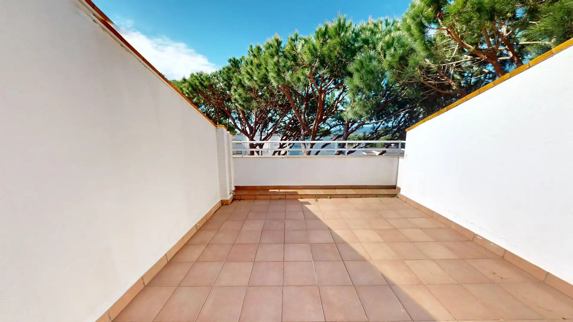Terraza de Casa adosada en venta en Castell d'Aro, Platja d'Aro i s'Agaró con Aire acondicionado, Calefacción y Jardín privado