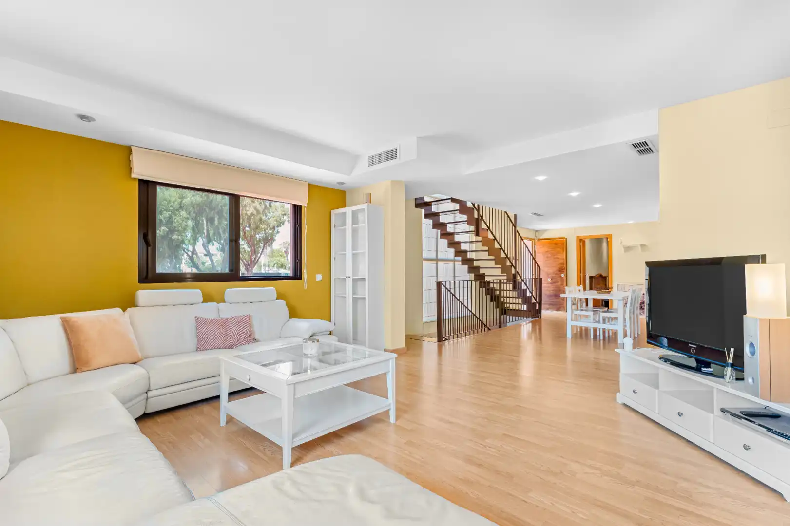 Living room of Houses for sale in El Campello  with Air Conditioner, Heating and Private garden
