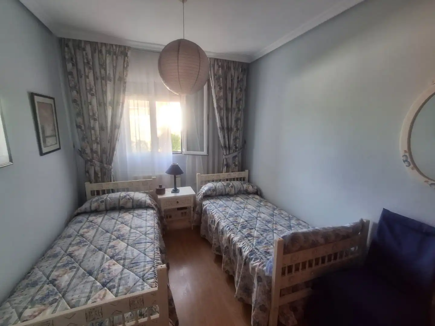 Dormitori de Casa o xalet en venda en Viana de Cega amb Calefacció, Jardí privat i Traster