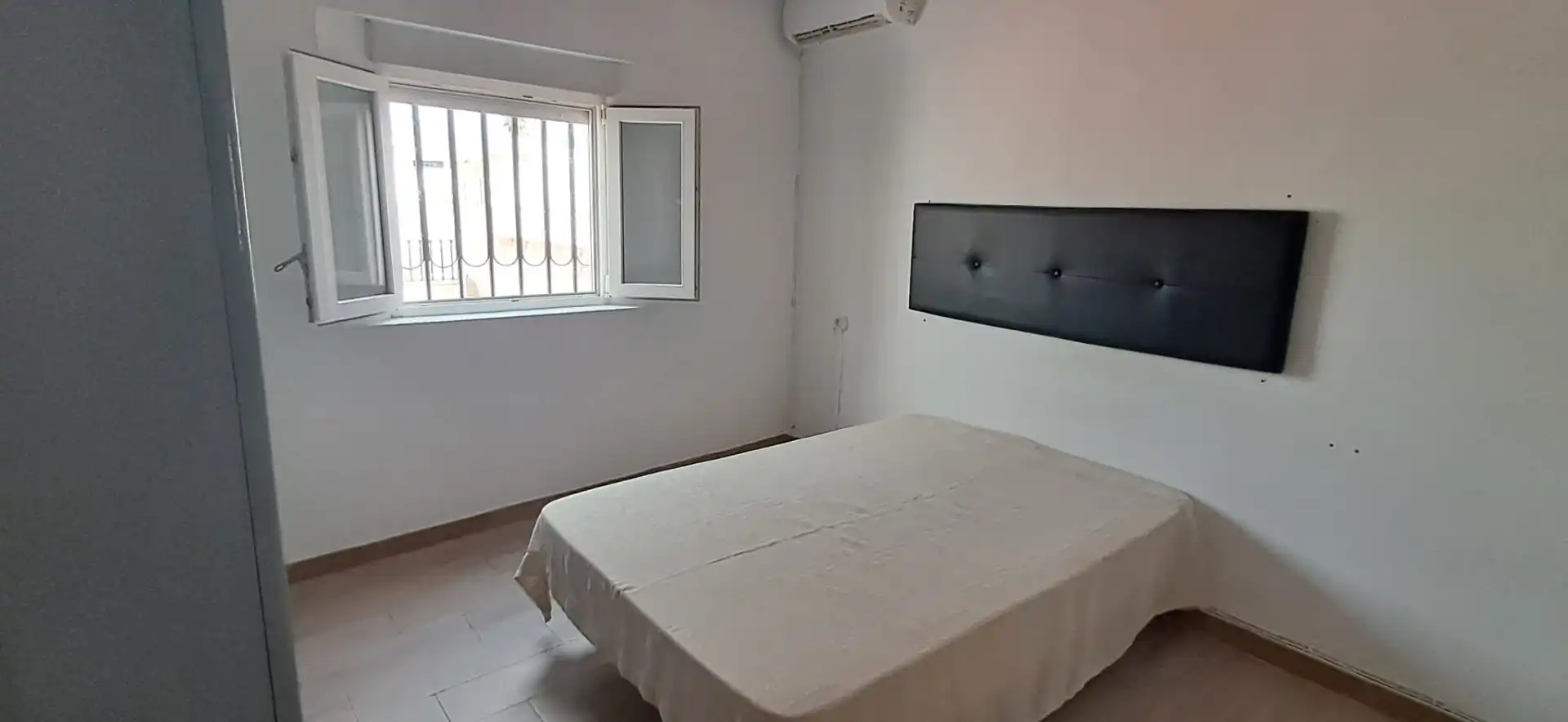 Habitación de Piso en venta en Utrera con Aire acondicionado, Trastero y Balcón