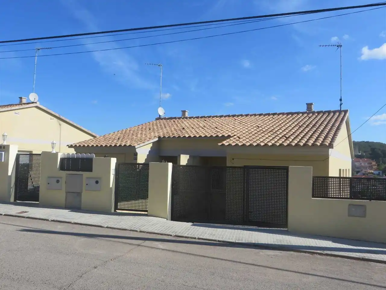 Maison mitoyenne avec jardin à vendre à Carrer del Café 20
