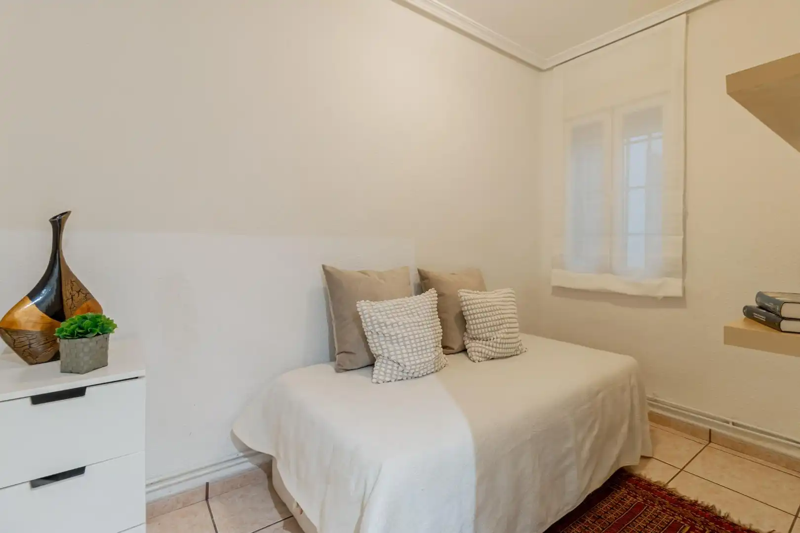 Bedroom of Flat for sale in Madrid  with Heating and Furnished