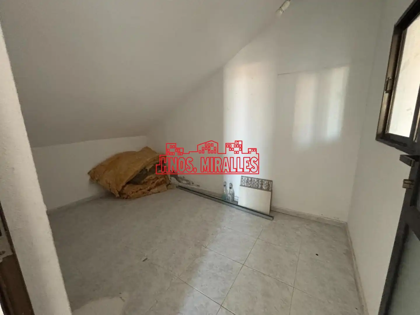 Dormitori de Local de lloguer en Benijófar