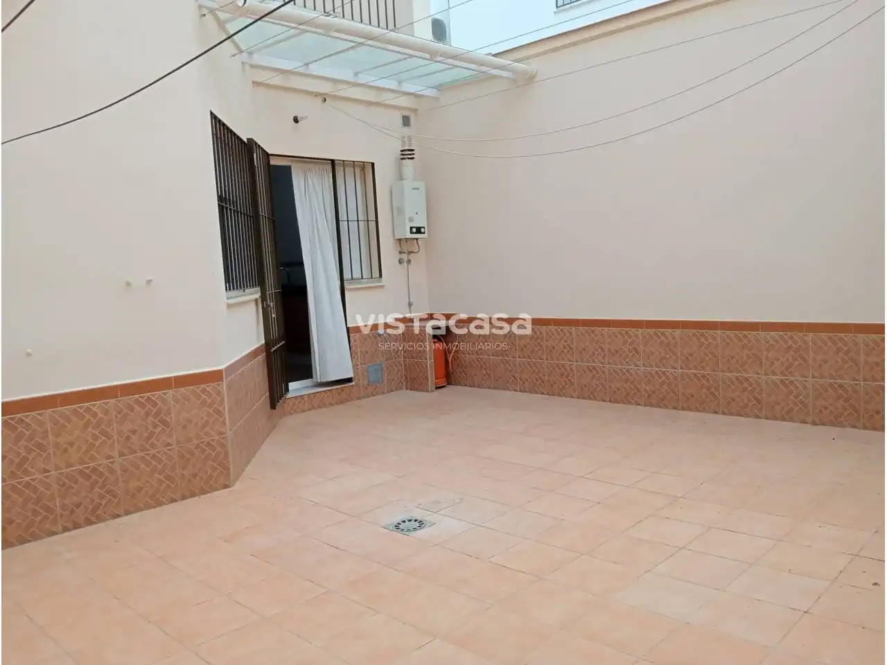 Casa adosada de alquiler en Mairena del Alcor