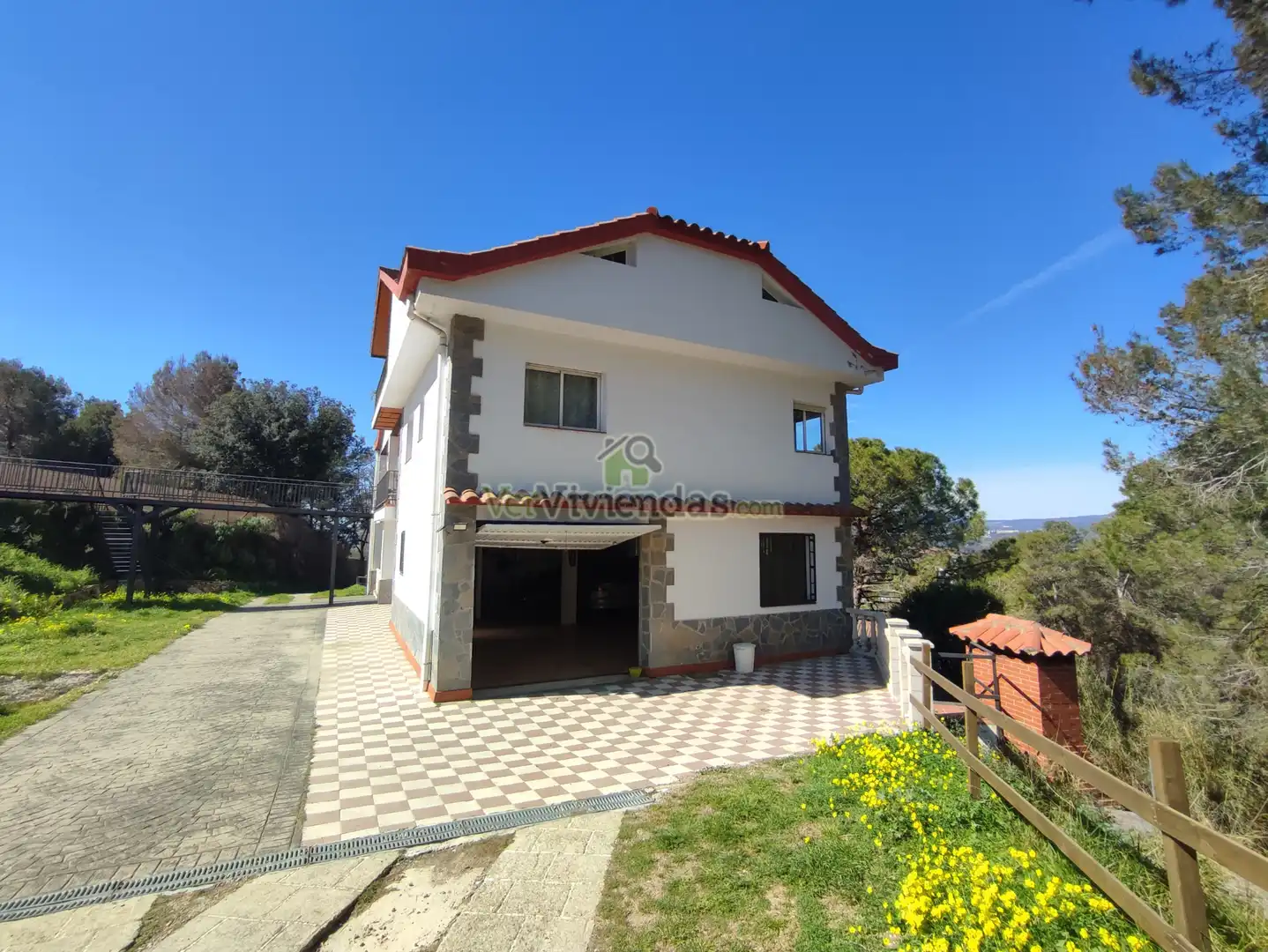 Vista exterior de Casa o xalet en venda en Abrera amb Aire condicionat, Calefacció i Jardí privat