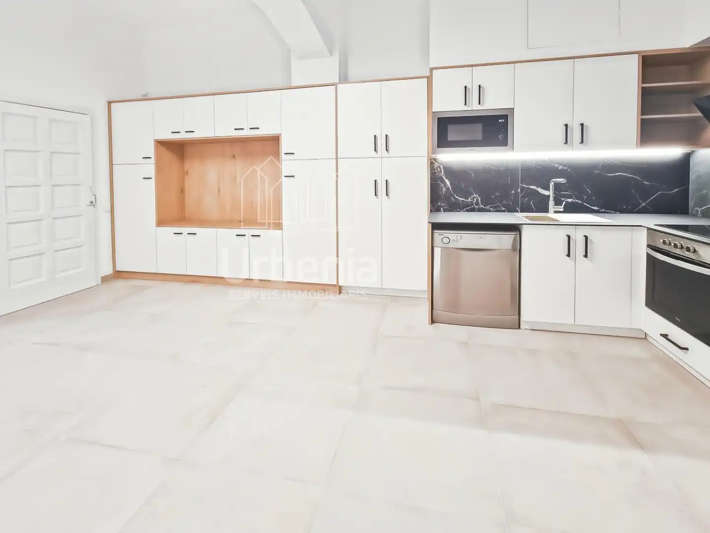 Küche von Wohnung zum Verkauf in Mataró mit Klimaanlage